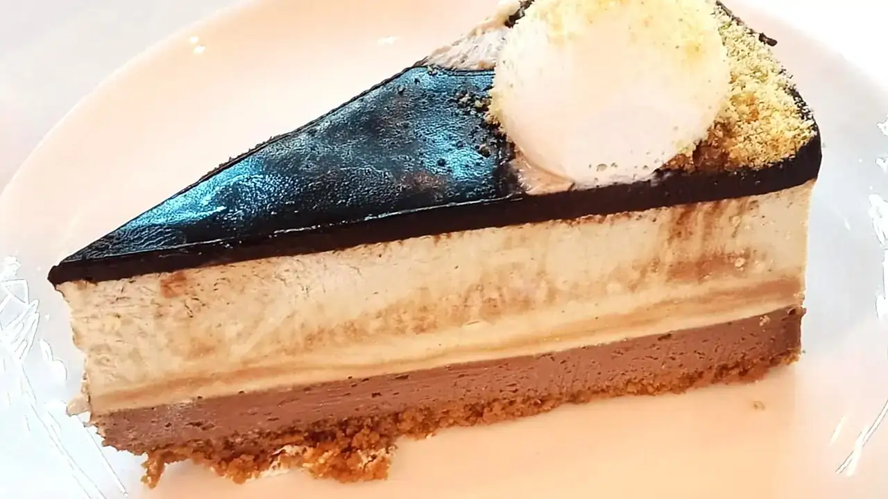 Layered cheesecake slice
